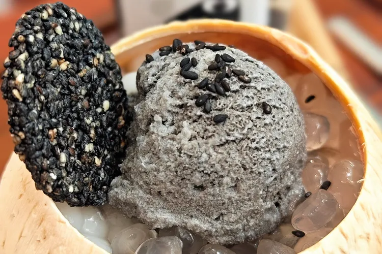 Tang Xin Tian Pu in Luohu, Shenzhen: A Review of Its New Black Sesame Desserts