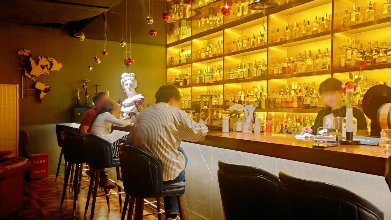Underground Bar CT Lounge in Luohu: Premium Decor, Creative Cocktails & Cozy Nightlife Vibes