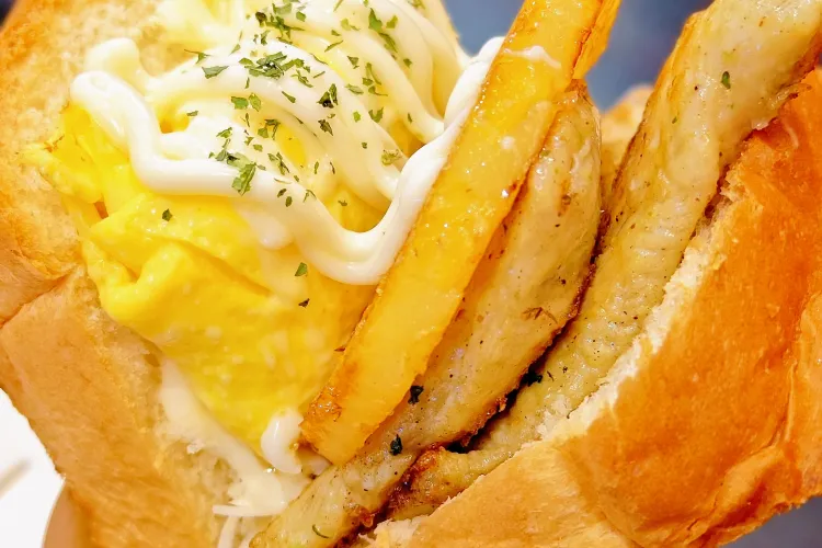 Affordable and Delicious Sandwiches at Zhulahu: Must‑Try Pineapple Chicken Thick‑Egg Sandwich in Shenzhen